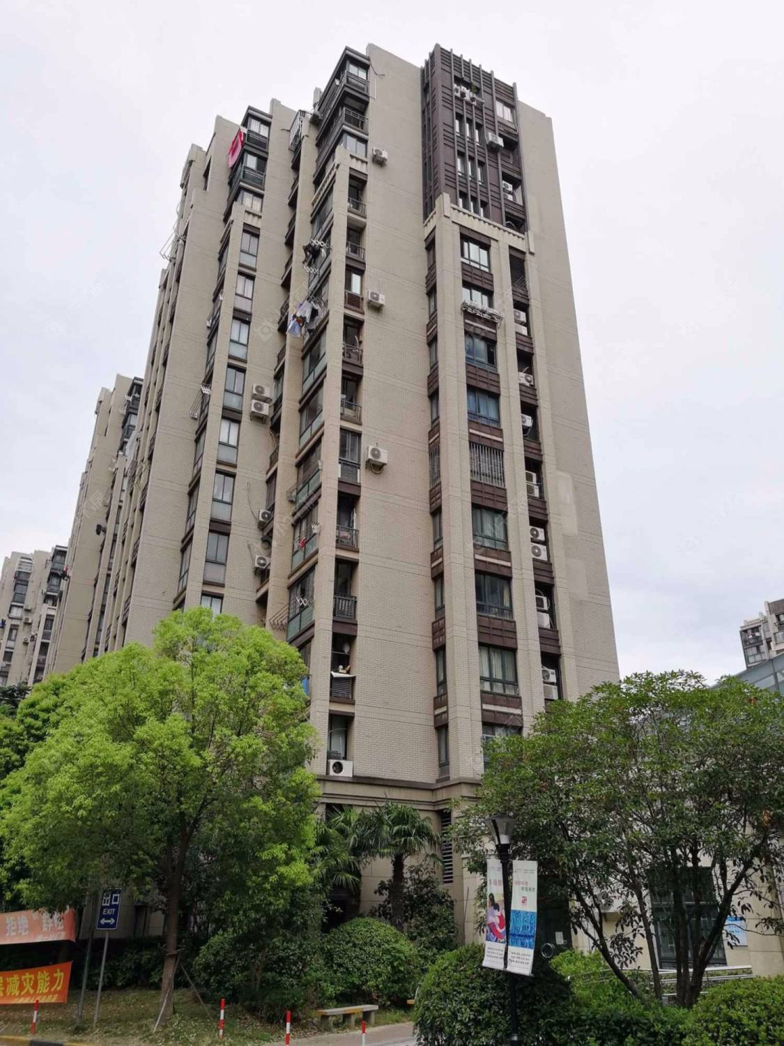 绿地新江桥城东区封面图_小牛看房