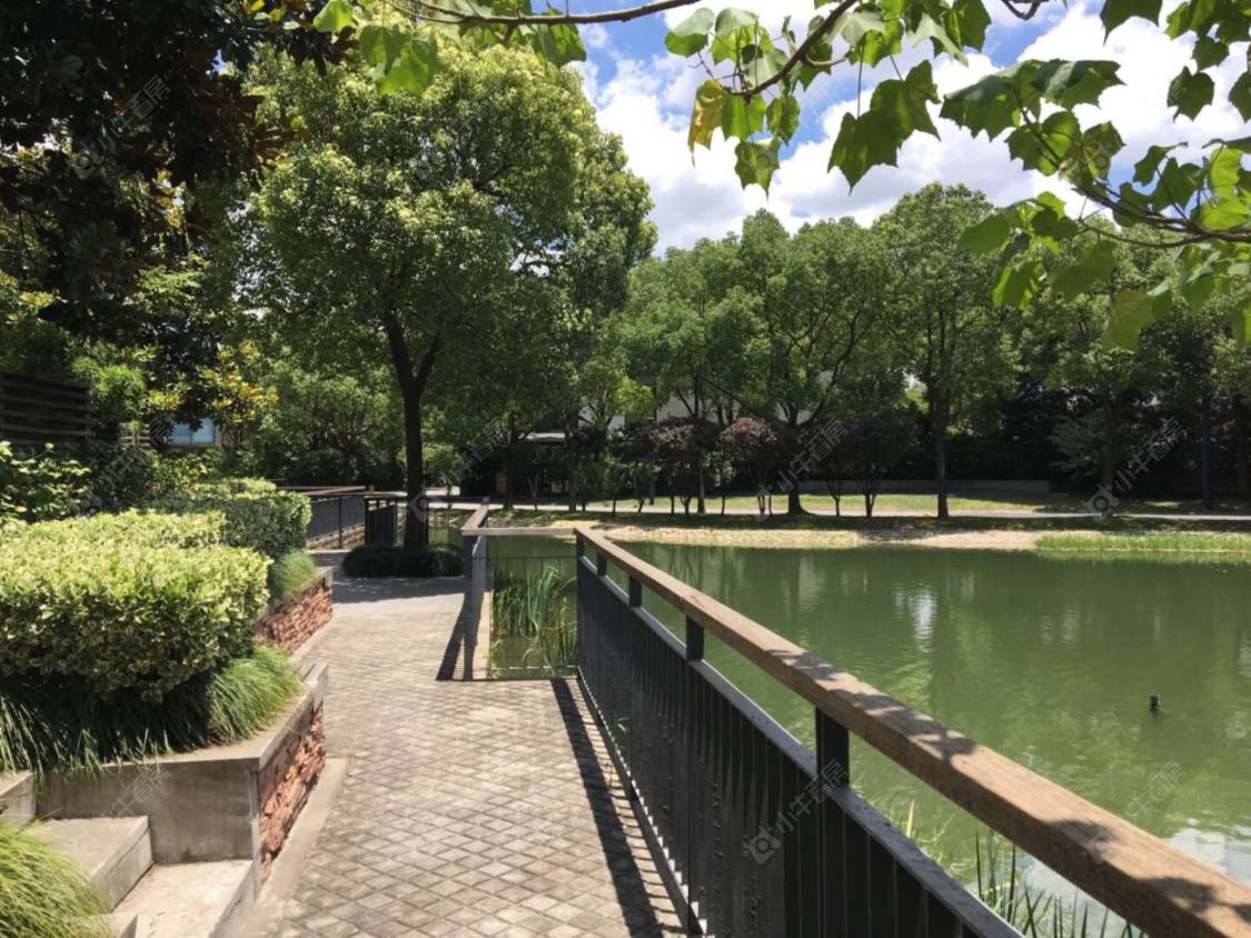 凯德林茵湖畔东区封面图_小牛看房