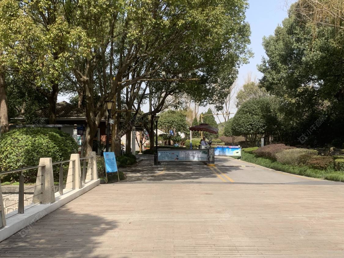 佘山银湖别墅封面图_小牛看房