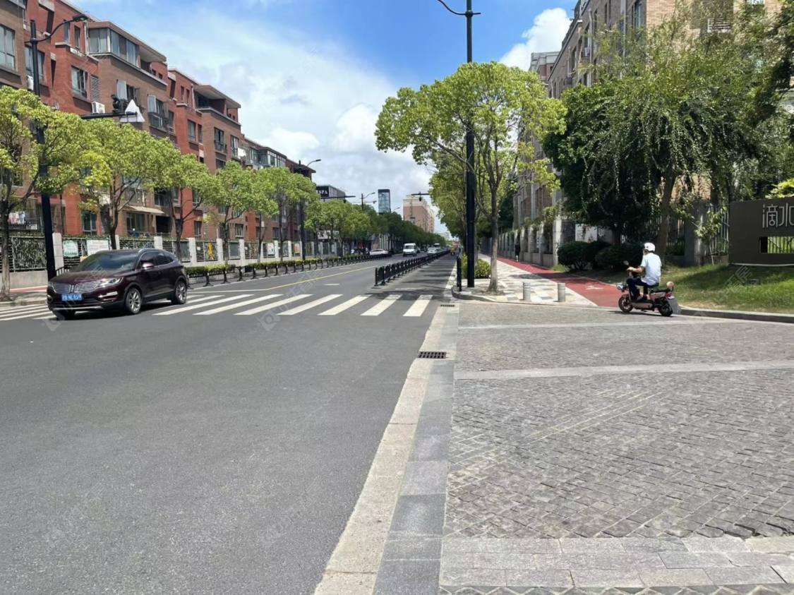 上海滴水湖馨苑别墅区小区_滴水湖馨苑别墅区小区null