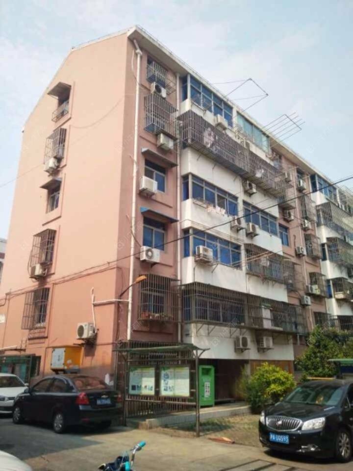 上海惠南镇彩虹楼小区_惠南镇彩虹楼小区null