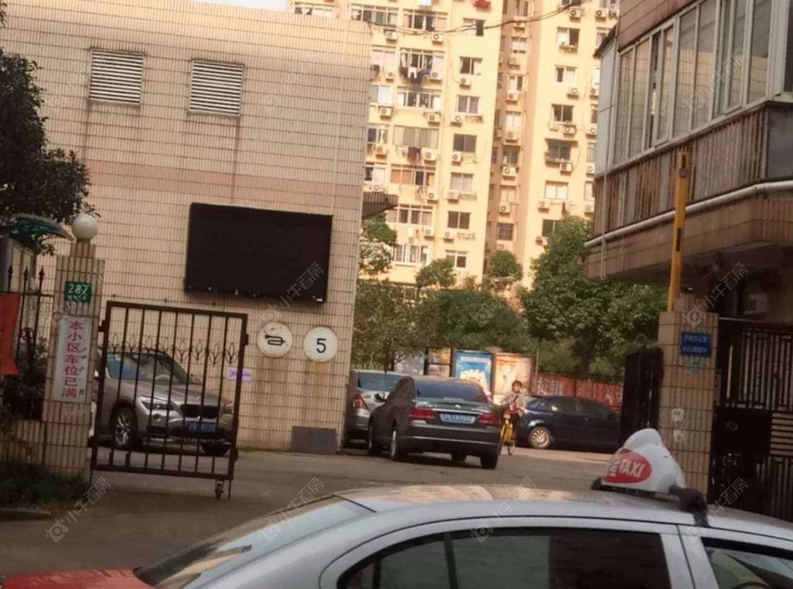 上海伊格尔公寓小区_伊格尔公寓小区实景图