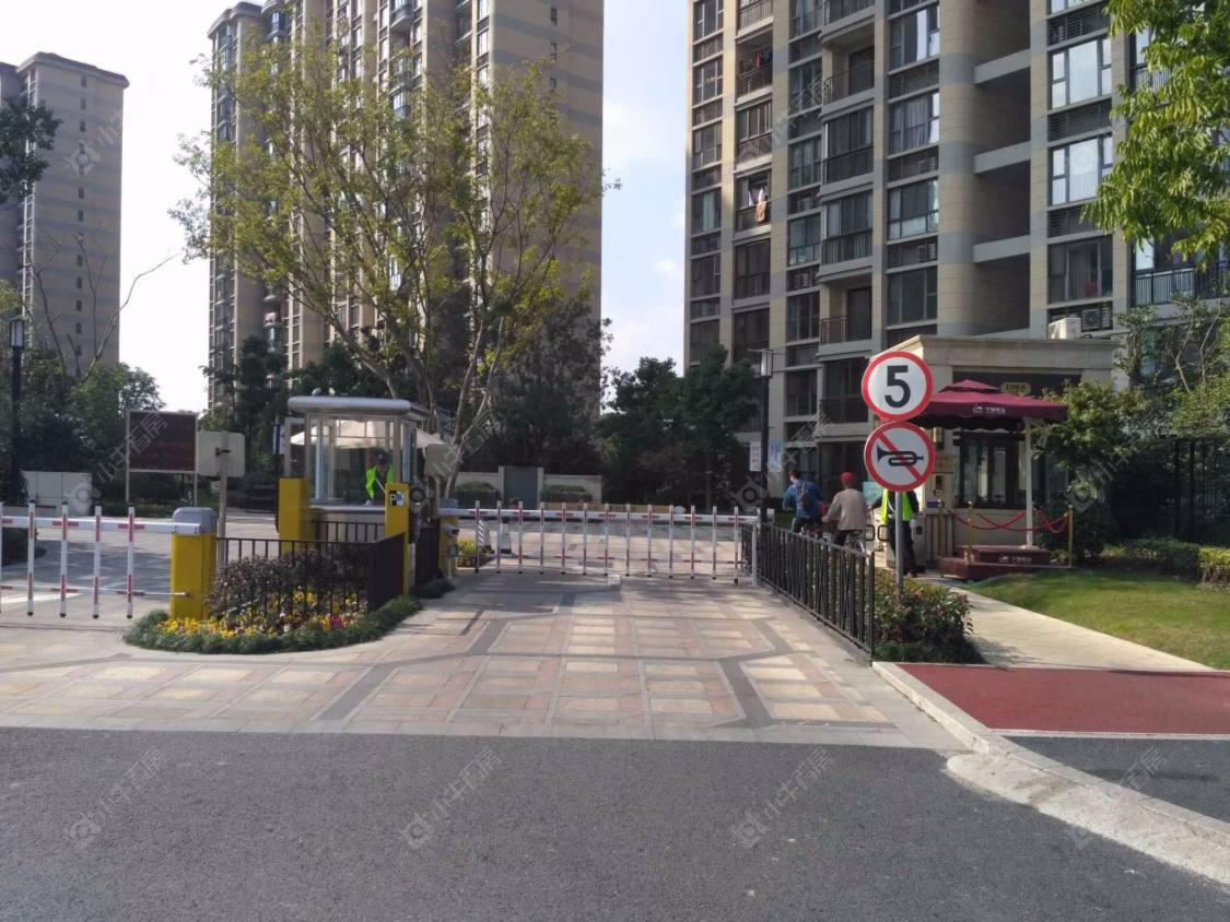 合景万景峰封面图_小牛看房