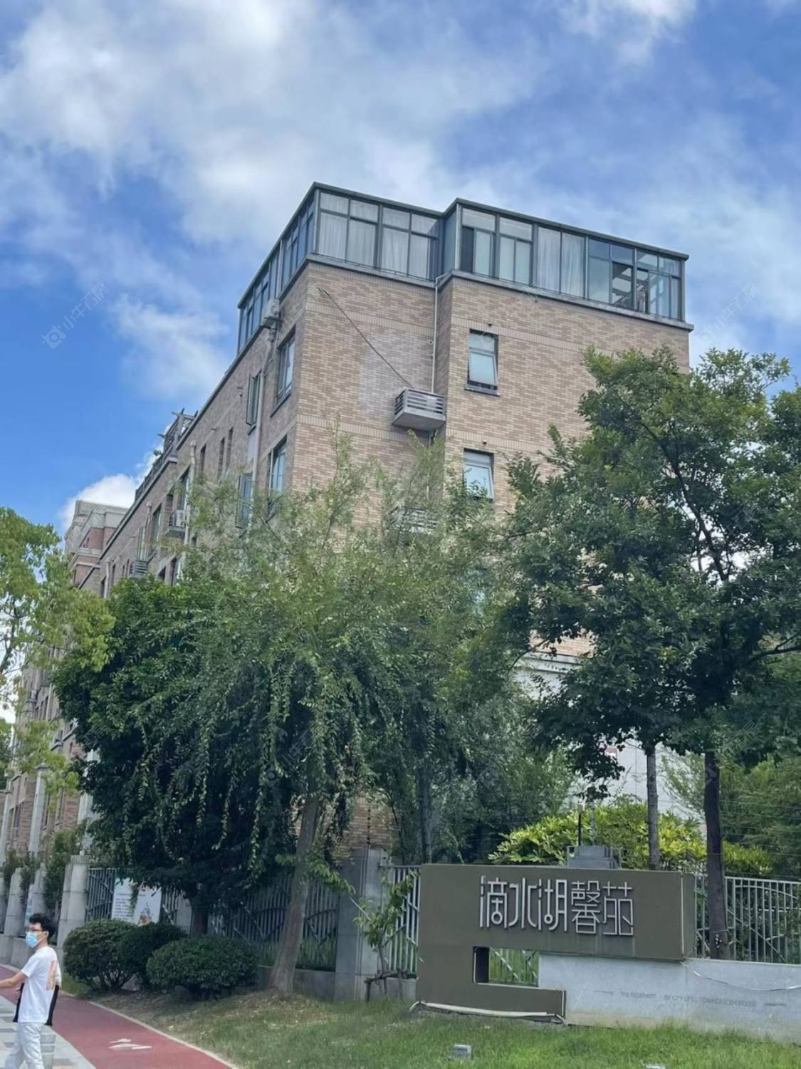 上海滴水湖馨苑别墅区小区_滴水湖馨苑别墅区小区null