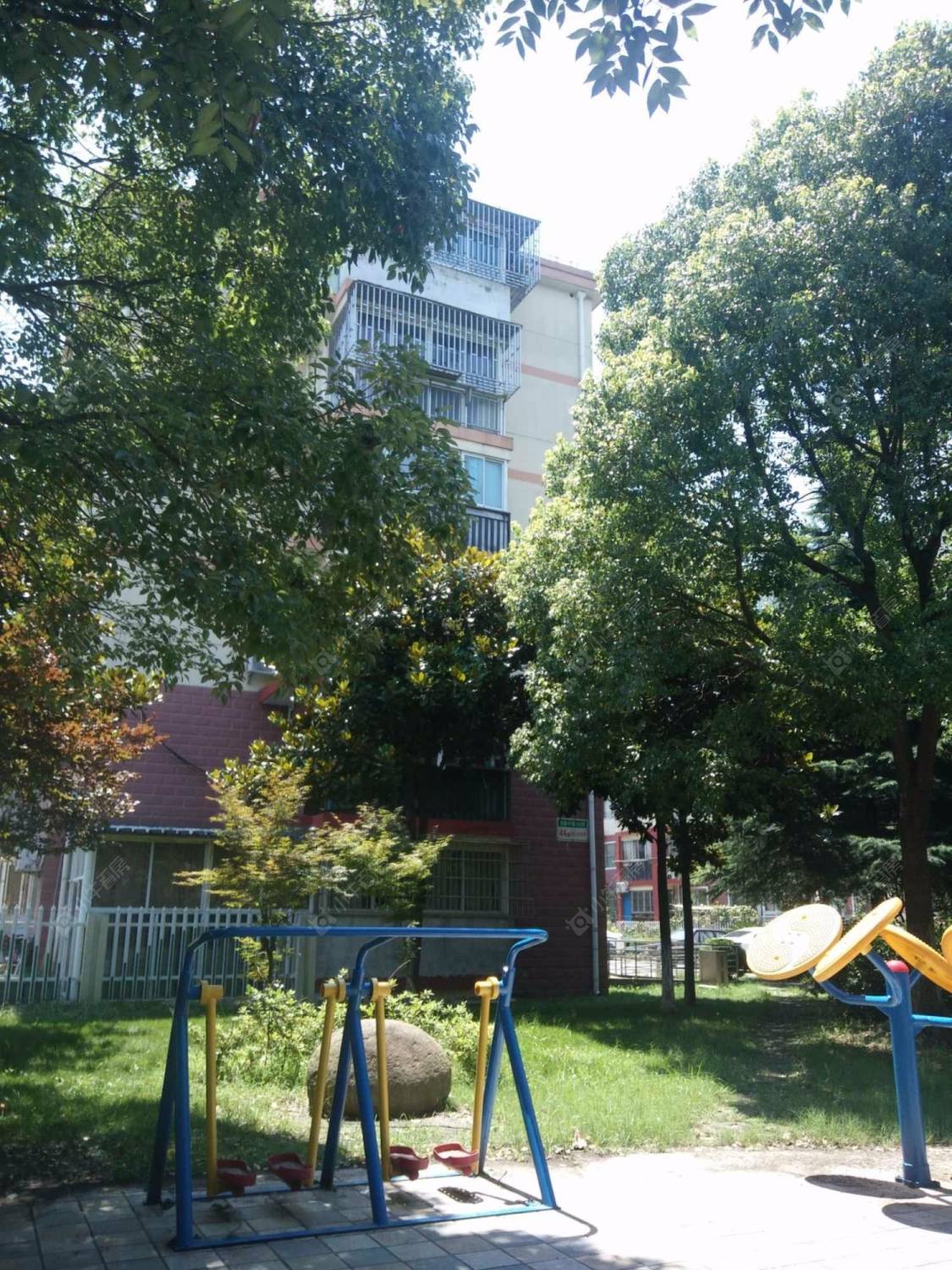 上海绿波城小区_绿波城小区实景图