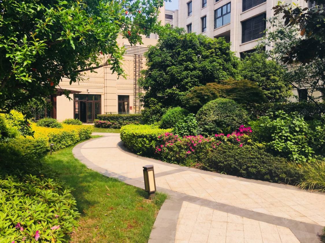 上海逸兰露香园服务式公寓小区_逸兰露香园服务式公寓小区null